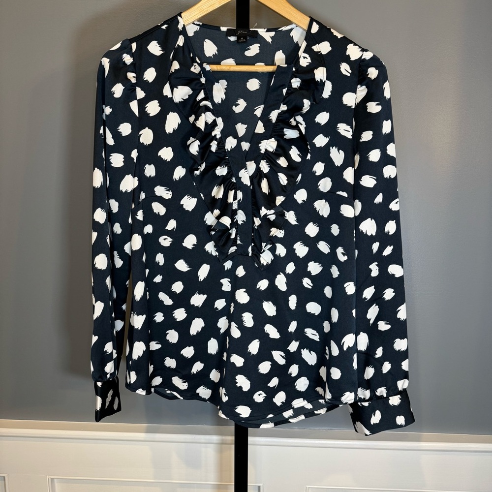 J.Crew navy and white‎ ruffle front brushstroke print popover blouse Small